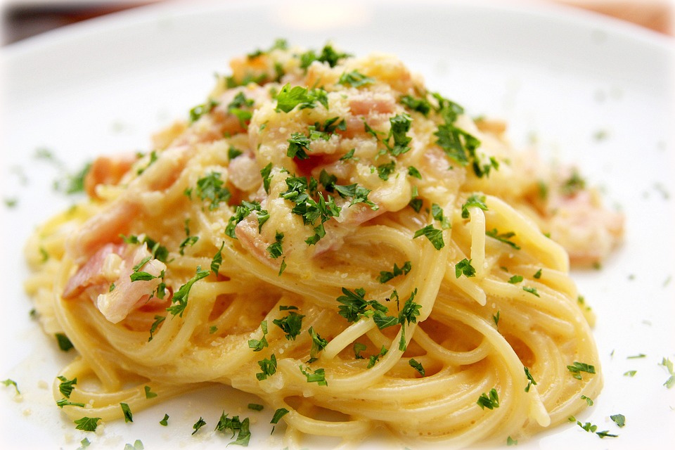 #Carbonaraday: Guanciale o pancetta? Pecorino o Parmigiano?