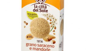 Tortini di grano saraceno alle mandorle